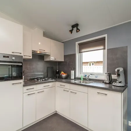 Chalet Cozy Beachside Base With Dual Terraces