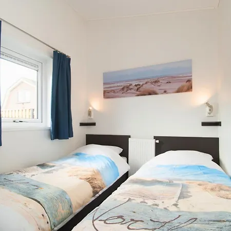 Cozy Beachside Base With Dual Terraces Chalet *